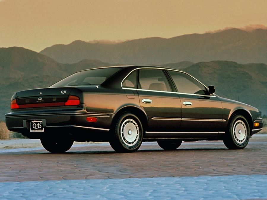  Infiniti Q45 1989 года  (фото 2 из 7)